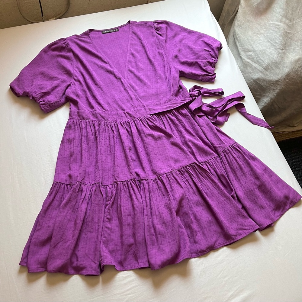 MISTER ZIMI purple textured puff short sleeve‎ viscose tiered midi wrap dress